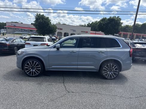 Certified 2025 Volvo XC90 B5 Ultra AWD/4WD image 4