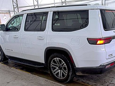 Used 2022 Jeep Wagoneer Series III w/ Convenience Group I image 5