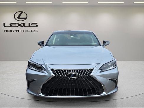 New 2025 Lexus ES 350 Ultra Luxury image 2