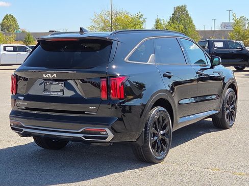 Used 2023 Kia Sorento SX AWD/4WD image 5