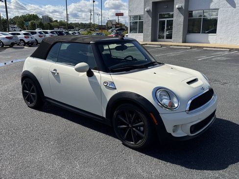 Used 2014 MINI Cooper S FWD image 5