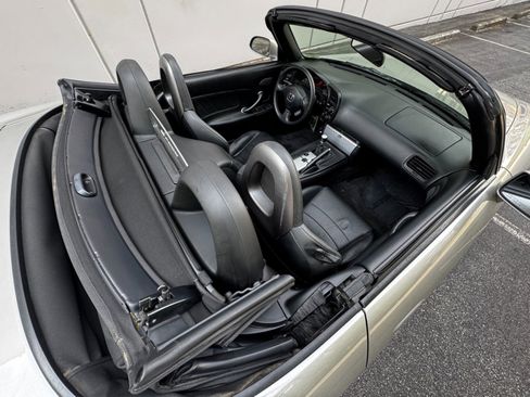 Used 2004 Honda S2000 image 29