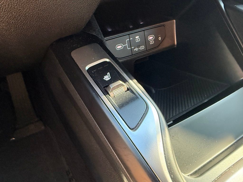 Used 2025 Kia Sorento EX w/ Panoramic Sunroof Package FWD image 31