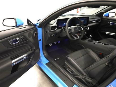 Used 2026 Ford Mustang GT Premium image 9