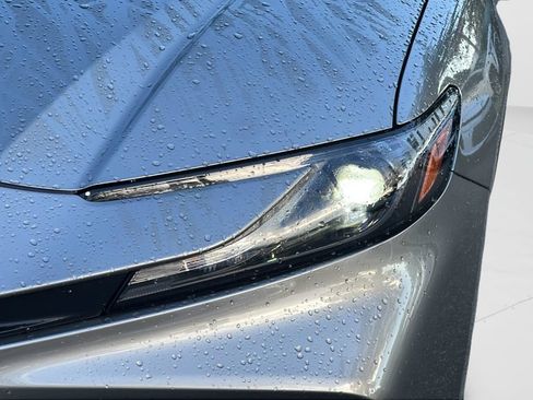 Used 2026 Toyota Camry SE FWD image 24