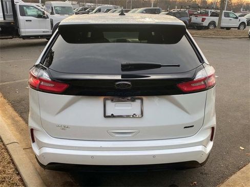 Used 2023 Ford Edge SE w/ Black Appearance Package image 31