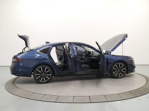Used 2024 Honda Accord Touring image 15