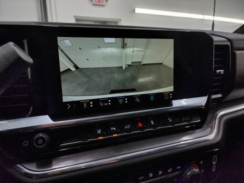 Used 2024 Chevrolet Silverado 3500 High Country w/ High Country Premium Package image 18