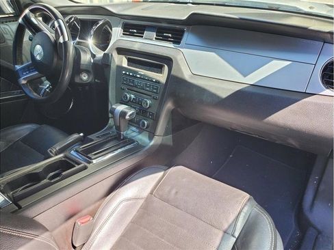 Used 2010 Ford Mustang GT Premium RWD image 27