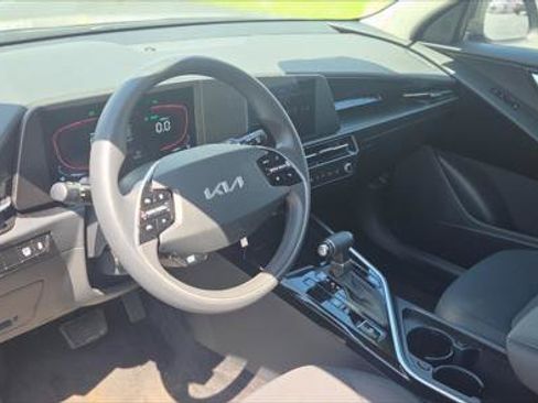 Used 2026 Kia Niro LX FWD image 13