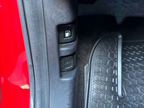 Used 2016 Honda HR-V EX image 36