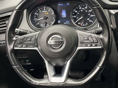Used 2020 Nissan Rogue Sport SV w/ All-Weather Package AWD/4WD image 13