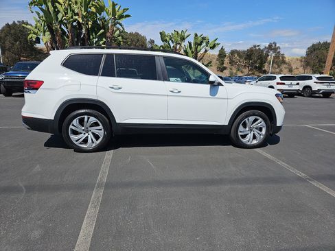 Used 2023 Volkswagen Atlas SE w/ Panoramic Sunroof Package FWD image 4