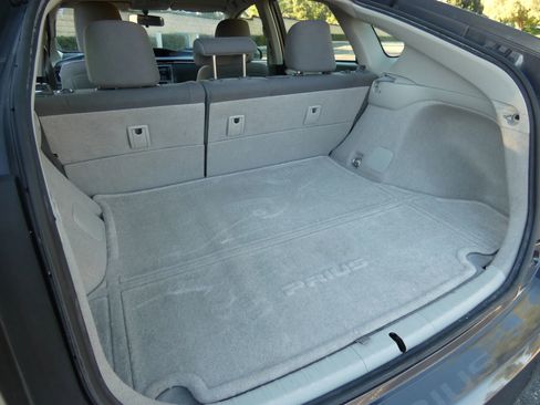 Used 2015 Toyota Prius Four image 66