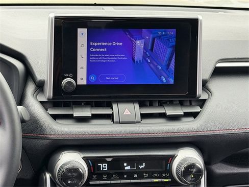 Used 2025 Toyota RAV4 SE image 15