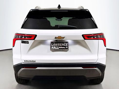 Certified 2026 Chevrolet Equinox LT w/ Convenience Package II FWD image 5