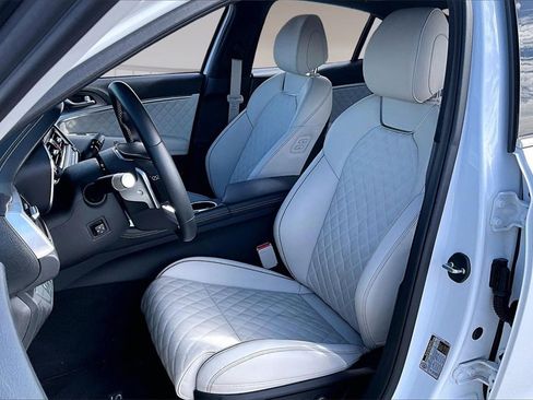 Used 2025 Genesis G70 3.3T Advanced w/ Sport Prestige Package image 25