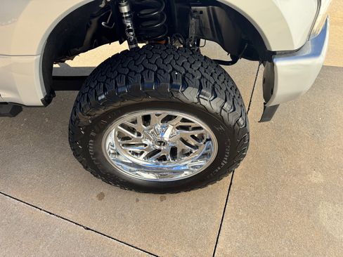 Used 2018 Ford F250 Lariat w/ Lariat Value Package image 36