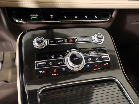 Certified 2022 Lincoln Nautilus Reserve image 8