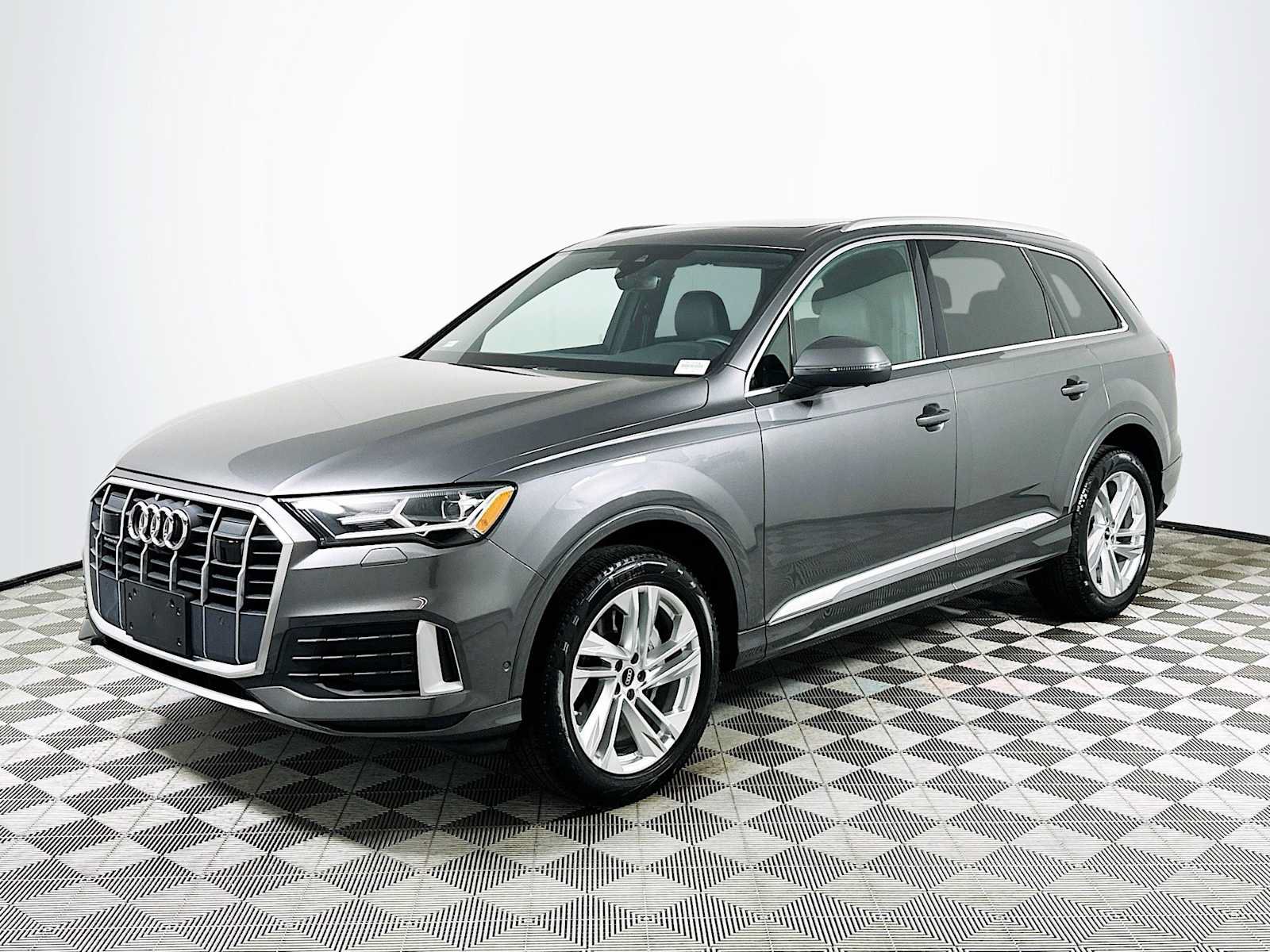 Certified 2023 Audi Q7 2.0T Premium w/ Convenience Package AWD/4WD image 3