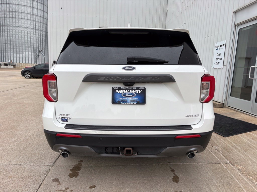 Used 2021 Ford Explorer XLT w/ Equipment Group 202A AWD/4WD image 7