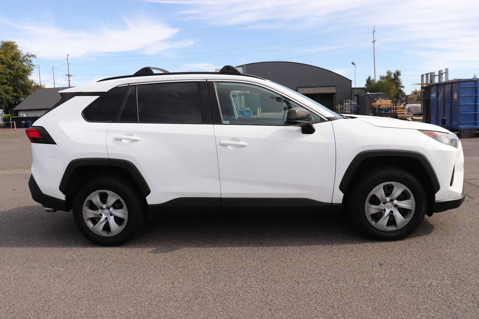 Used 2019 Toyota RAV4 LE w/ All Weather Liner Package FWD image 4