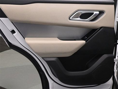 Used 2022 Land Rover Range Rover Velar R-Dynamic S image 13