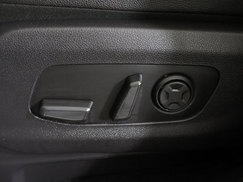 Used 2024 Kia Carnival SX Prestige image 35