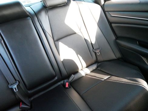 Used 2022 Honda Accord Sport image 14