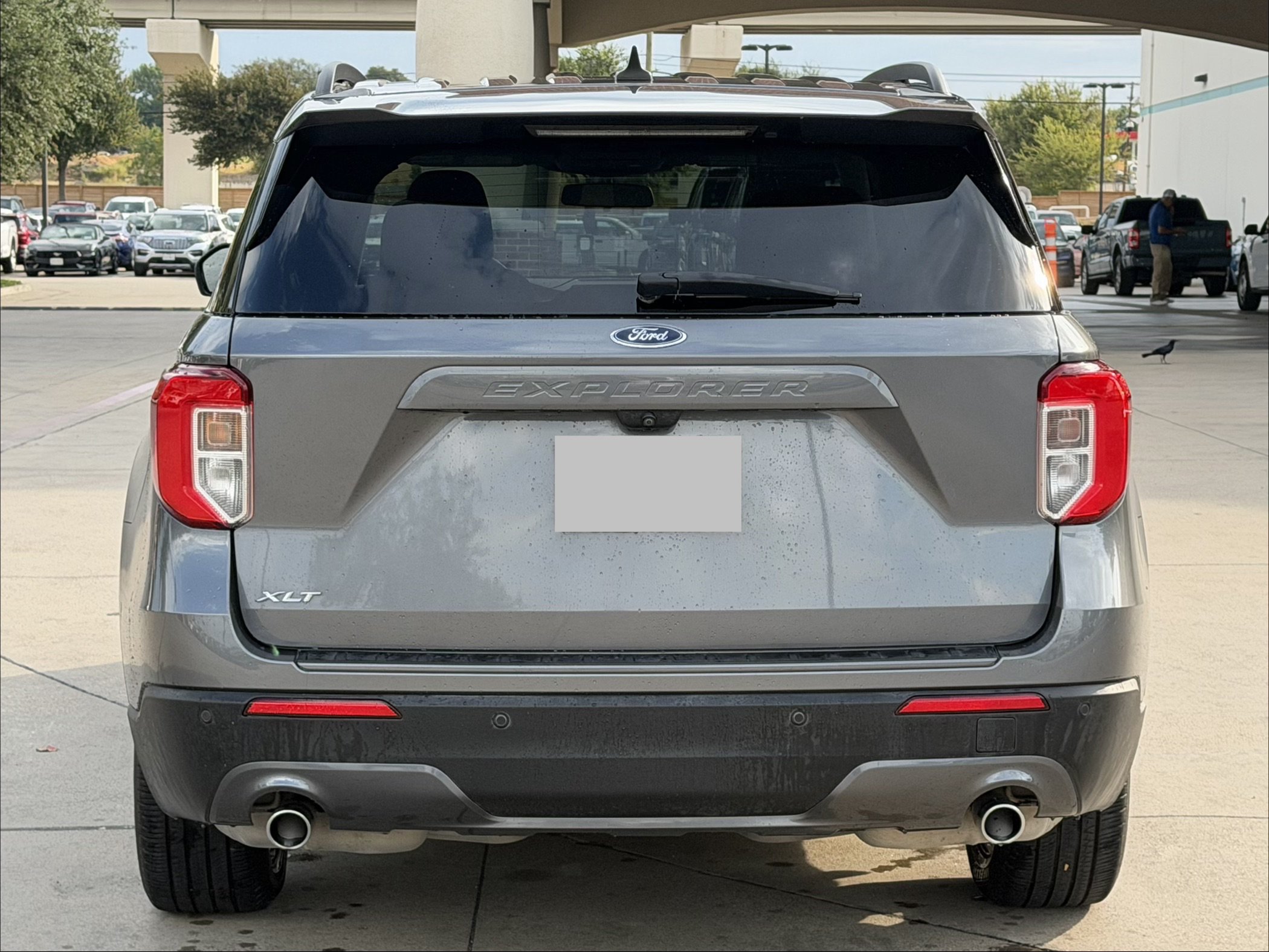 Used 2021 Ford Explorer XLT w/ Equipment Group 202A RWD image 5