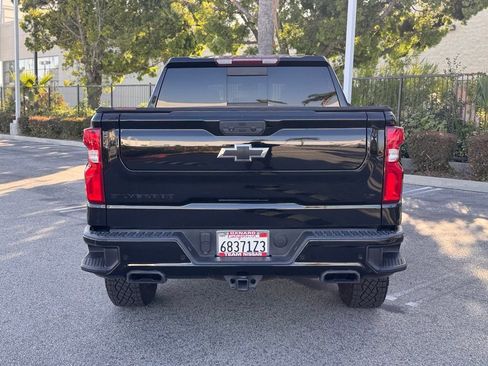 Used 2022 Chevrolet Silverado 1500 LT Trail Boss w/ LT Trail Boss Premium Package AWD/4WD image 7