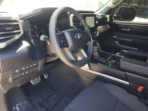 Certified 2026 Toyota Tundra SR5 w/ TRD Off-Road Package AWD/4WD image 15