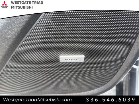 Used 2023 Chevrolet Traverse Premier w/ Redline Edition image 23