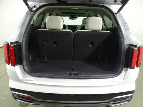 Used 2022 Kia Sorento SX image 12
