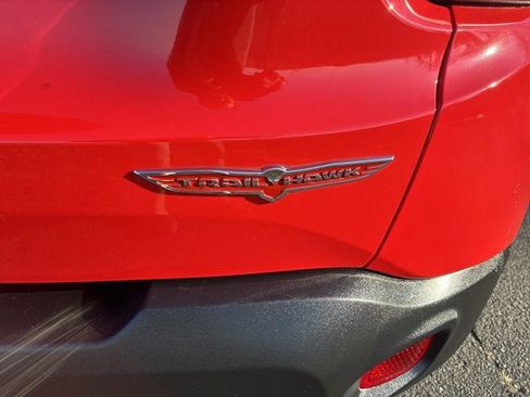 Certified 2020 Jeep Renegade Trailhawk image 11