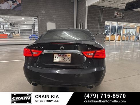 Used 2016 Nissan Maxima 3.5 SL w/ Interior Lighting Package image 9