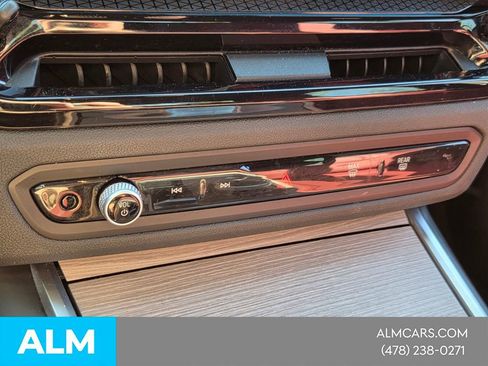 Used 2025 BMW 330i xDrive Sedan image 23