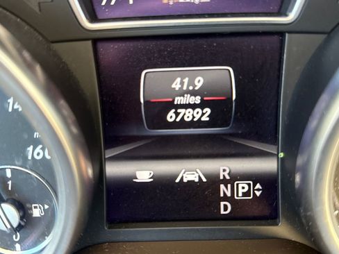 Used 2013 Mercedes-Benz ML 350 2WD image 24