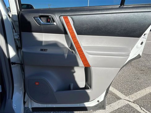 Used 2009 Toyota Highlander Limited image 15