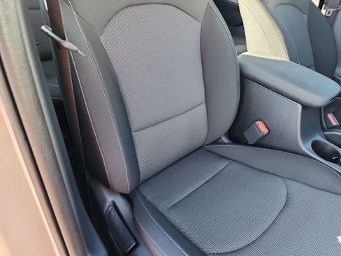 Used 2023 Kia Forte LXS w/ LXS Technology Package image 23