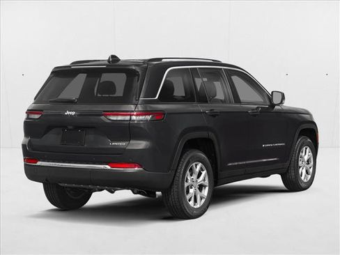 New 2025 Jeep Grand Cherokee Altitude image 2