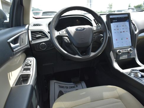 Used 2024 Ford Edge SE AWD/4WD image 15