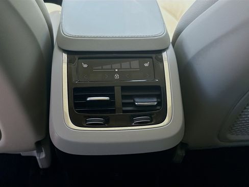 Used 2023 Volvo XC90 B5 Plus w/ Protection Package Premier AWD/4WD image 21