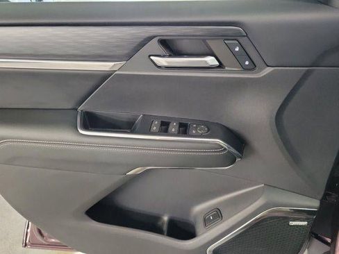 Used 2024 GMC Acadia Elevation w/ Luxury Package image 15