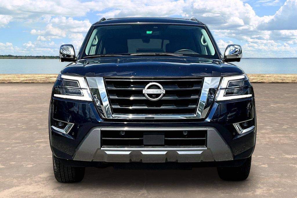 Used 2022 Nissan Armada Platinum w/ Captain's Chairs Package RWD image 2