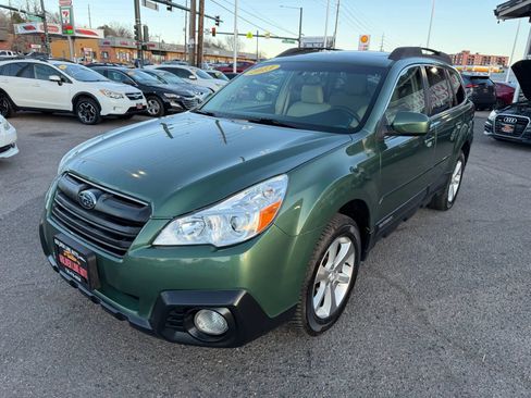 Used 2013 Subaru Outback 2.5i Limited w/ Moonroof Pkg image 4