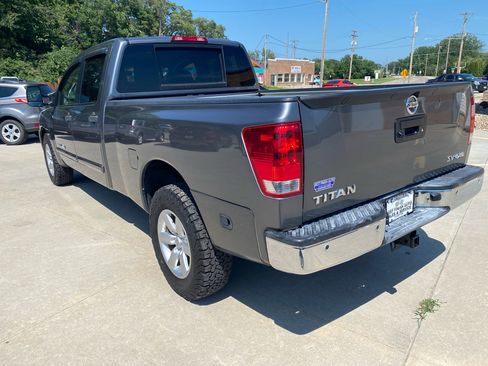 Used 2013 Nissan Titan SV image 9