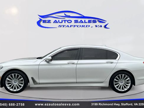 Used 2018 BMW 740i xDrive image 8