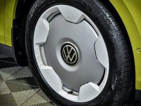 New 2025 Volkswagen ID. Buzz 1st Edition image 3