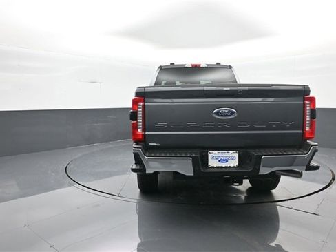 New 2026 Ford F250 Lariat w/ FX4 Off-Road Package image 6